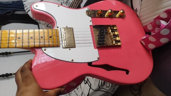 Understanding the Neck Pickup of an Extremely Weird Telecaster